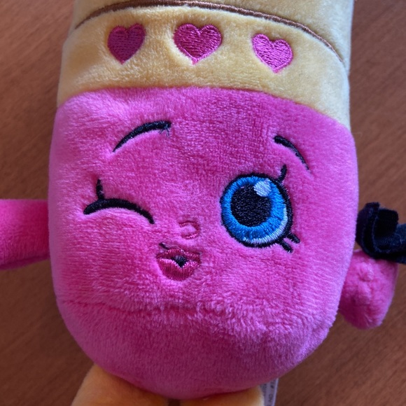 🌺 SHOPKINS Lippy Lips Lipstick Plush Toy - Picture 2 of 6